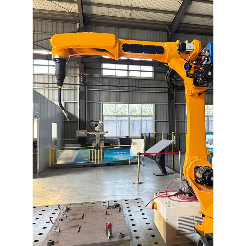 自動6軸溶接ロボットアーム。金属部品の多角度溶接および加工に - Robot Arm Metal のレビューと価格